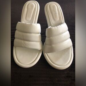 Azalea Wang White Faux Leather Heels Size 11